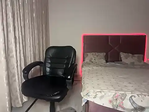 Snapshot of CutiePihu chatting on June 25, 2026, 5:12 am CutiePihu online show from June 25, 2026, 5:12 am