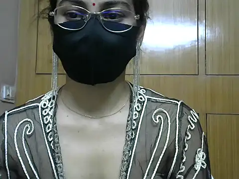Snapshot of Fairy_Pie chatting on June 5, 2026, 6:46 pm Fairy Pie online show from June 5, 2026, 6:46 pm