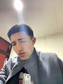 Un Sluttyy online show from January 8, 2026, 10:17 am