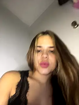 Sara  Secret online show from November 9, 2025, 4:00 am