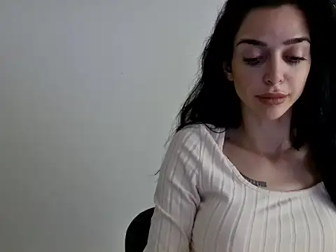 gloriyapg online show from November 20, 2025, 10:37 am