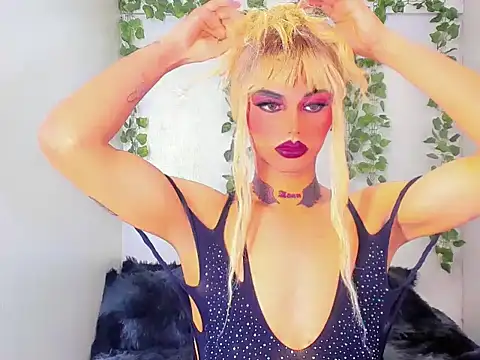 Sofia-hot  online show from November 12, 2025, 9:36 pm