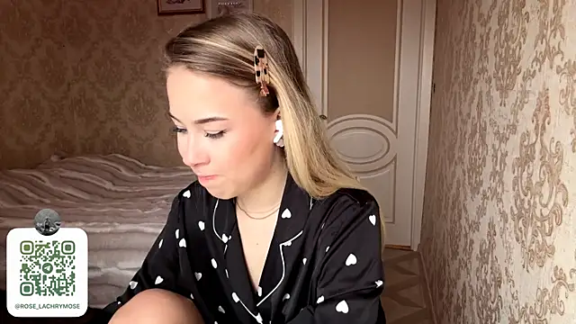 Rose Lachrymose online show from November 13, 2025, 6:23 am