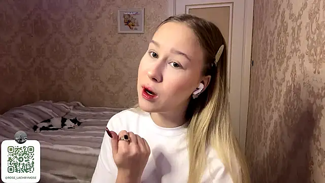 Rose Lachrymose online show from November 28, 2025, 3:36 pm