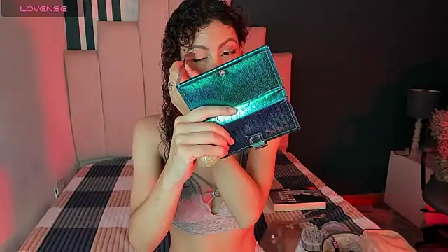 AliceMadnes online show from December 3, 2025, 1:24 am