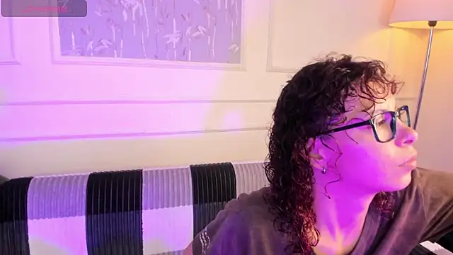 AliceMadnes online show from March 28, 2026, 12:27 pm