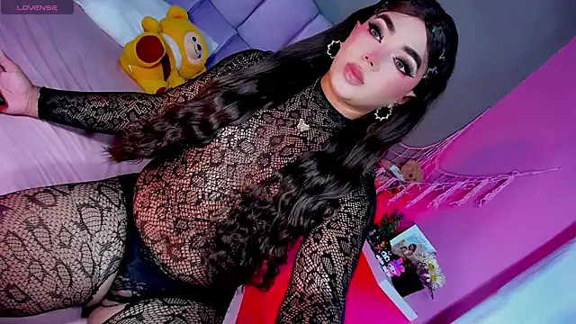 Lovely-Hinata online show from June 20, 2026, 4:37 am