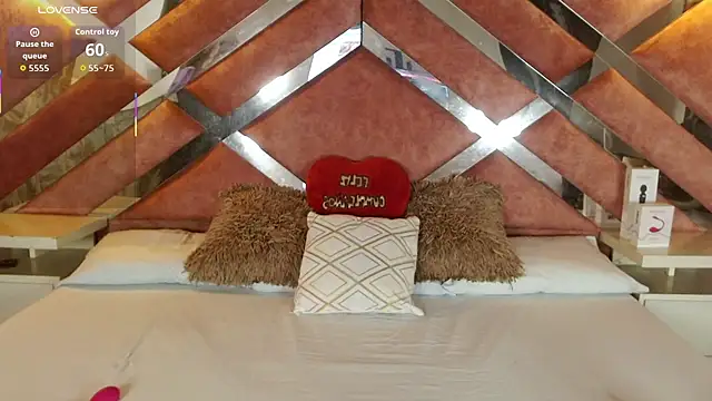 Snapshot of Lily_Queen30 chatting on November 19, 2025, 8:20 pm Lily Queen30 online show from November 19, 2025, 8:20 pm