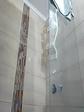 Snapshot of latiin_boy21 chatting on November 29, 2025, 6:27 am latiin boy21 online show from November 29, 2025, 6:27 am