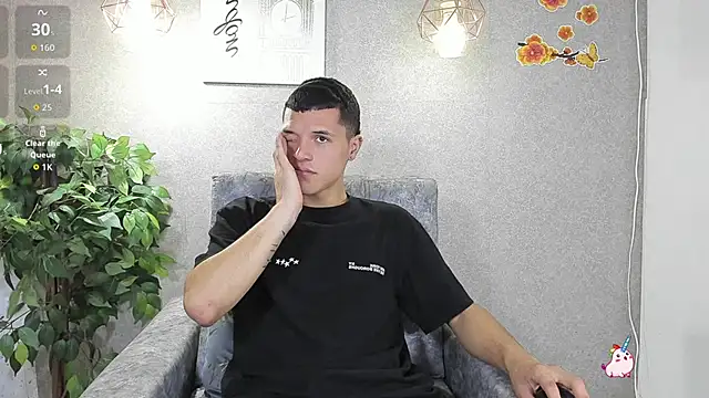 damian vega13 online show from November 19, 2025, 6:08 pm