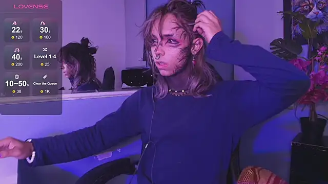 luxiel  online show from November 13, 2025, 10:41 pm