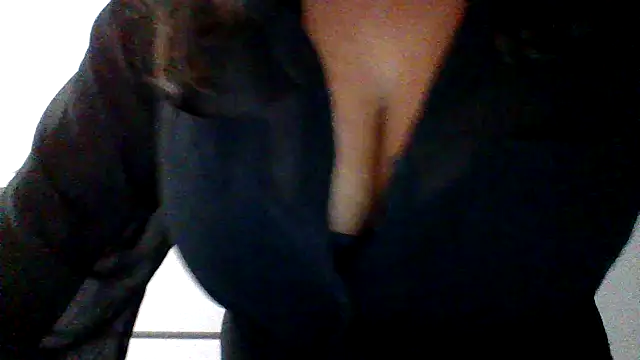 cleo094 online show from November 17, 2025, 2:28 am