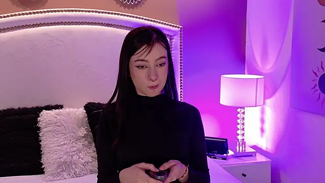 Snapshot of LaadyScarlett chatting on November 11, 2025, 3:39 am LaadyScarlett online show from November 11, 2025, 3:39 am