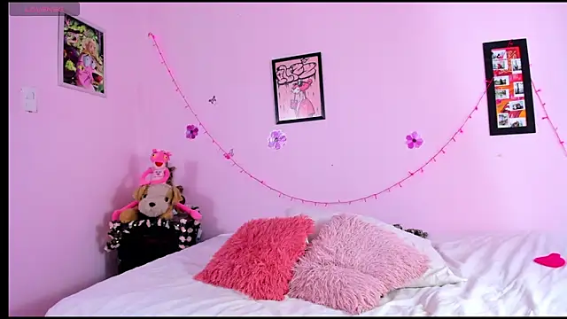 sofia cum7 online show from November 14, 2025, 7:34 pm