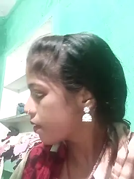 Hot eras8 online show from November 28, 2025, 2:58 am