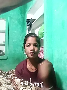 Hot eras8 online show from November 28, 2025, 3:04 pm