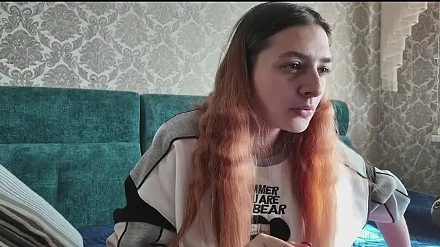 SweetLiaison online show from April 22, 2026, 5:54 am