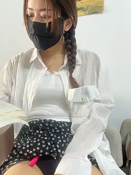 Cara-02 online show from April 17, 2026, 3:53 am