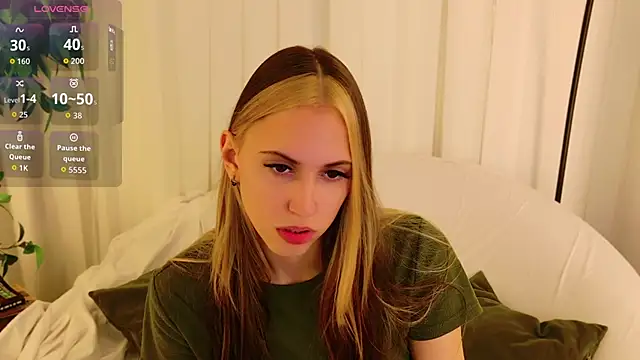 Snapshot of AriaBe11 chatting on November 28, 2025, 8:06 am AriaBe11 online show from November 28, 2025, 8:06 am