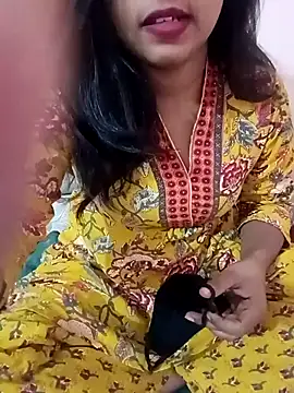 Sexy Divya   online show from November 24, 2025, 5:51 am