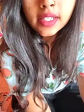 Sexy Divya   online show from March 27, 2026, 7:03 am