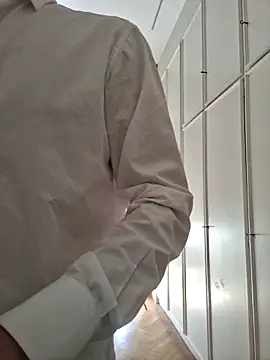 CuteDaddy92 online show from April 8, 2026, 12:27 pm