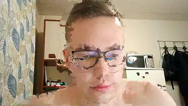 Yminoske online show from November 12, 2025, 1:44 pm