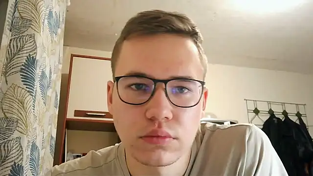 Yminoske online show from November 18, 2025, 2:32 pm