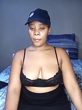 Emmylove-xr25 online show from February 3, 2026, 7:52 pm