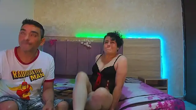 avictoriacruzcm online show from November 26, 2025, 3:51 am