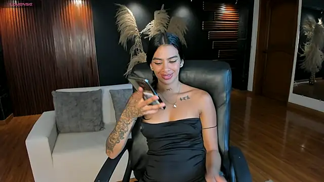 Saara Corraless online show from December 20, 2025, 6:37 pm