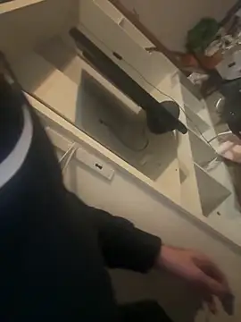 Dildapassivella online show from November 13, 2025, 9:03 pm