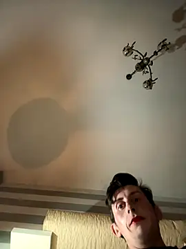 Dildapassivella online show from December 3, 2025, 10:19 pm