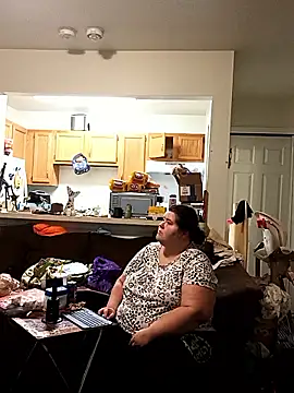 mayflower420 online show from March 22, 2026, 2:42 pm