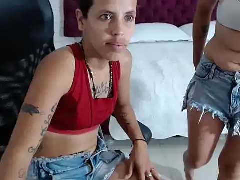 andreaySarca online show from November 16, 2025, 2:33 pm