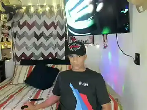 Snapshot of JUANBIGCOCK21CM chatting on May 30, 2026, 3:03 am JUANBIGCOCK21CM online show from May 30, 2026, 3:03 am