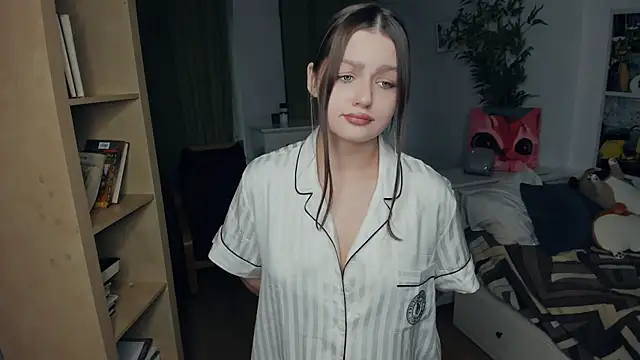 RosseLavish online show from November 24, 2025, 8:14 am