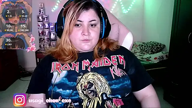 Snapshot of PixelAurora chatting on November 14, 2025, 6:28 pm PixelAurora online show from November 14, 2025, 6:28 pm