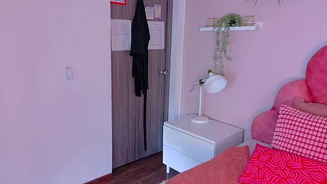 NicoletCherry   online show from January 12, 2026, 7:41 pm