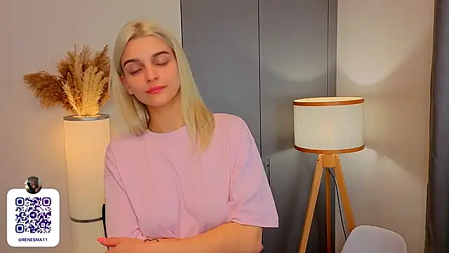 Snapshot of AdameShoyer chatting on November 21, 2025, 9:02 pm AdameShoyer online show from November 21, 2025, 9:02 pm