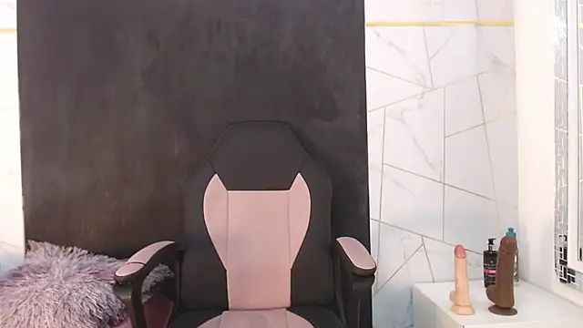 Sophie Walker17 online show from November 26, 2025, 7:26 pm