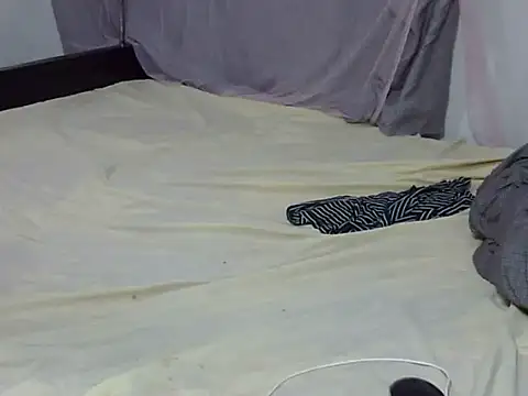 Prettyy pussie online show from November 29, 2025, 8:01 pm