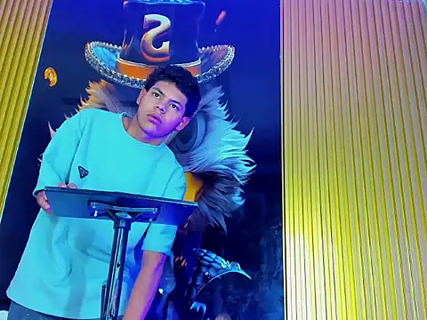 Tommy bigcock19 online show from November 19, 2025, 12:16 pm