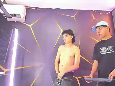 Tommy bigcock19 online show from November 30, 2025, 7:29 pm