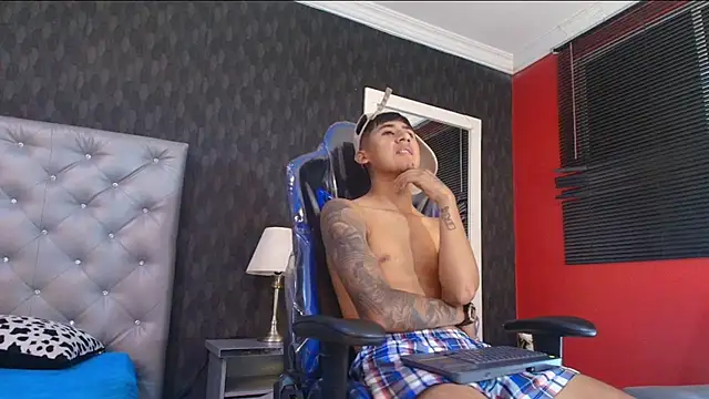 Vinackk online show from November 20, 2025, 3:39 am