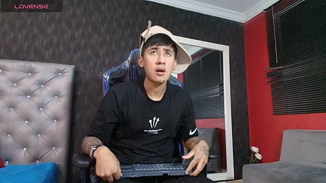 Vinackk online show from November 25, 2025, 3:17 am