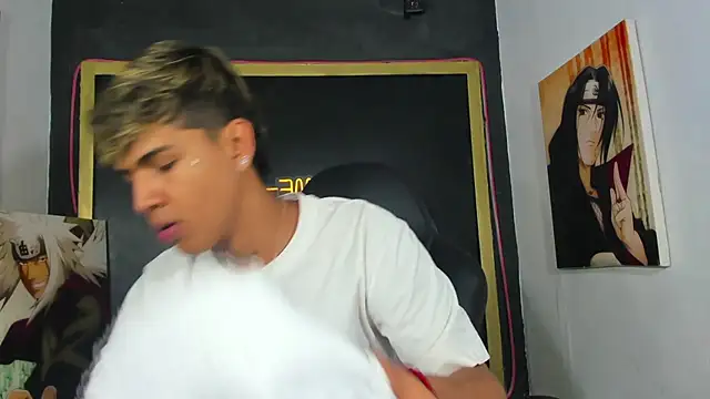 Timmy Kiing  online show from November 29, 2025, 8:01 pm