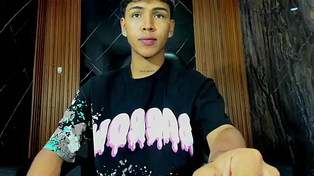 Timmy Kiing  online show from January 11, 2026, 9:31 pm