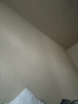 CrookedBeaut online show from March 3, 2026, 2:34 pm