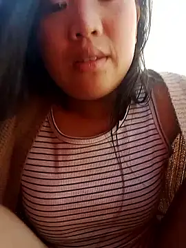 Yumiik2kk online show from November 30, 2025, 6:28 am